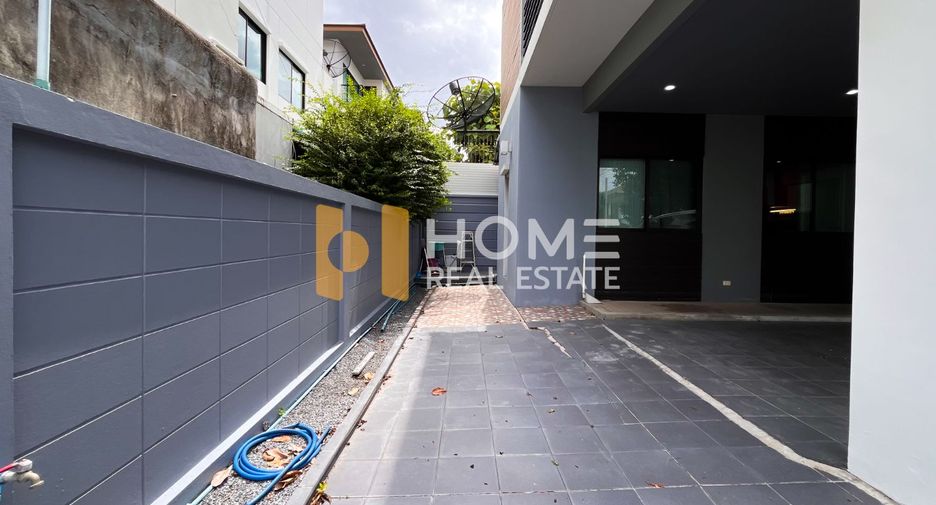 For sale 5 bedrooms house in Prawet, Bangkok