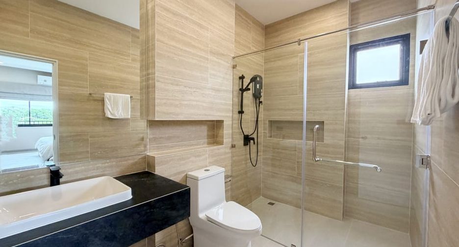 À louer 4 chambres villa à Huay Yai, Pattaya