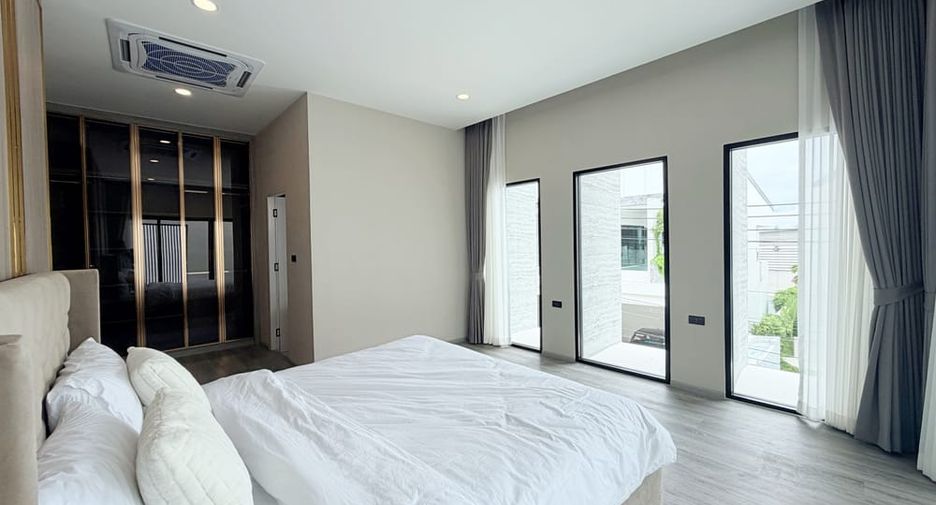 À louer 4 chambres villa à Huay Yai, Pattaya