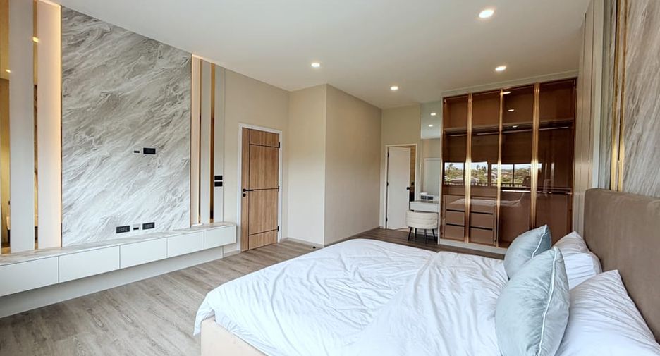 À louer 4 chambres villa à Huay Yai, Pattaya