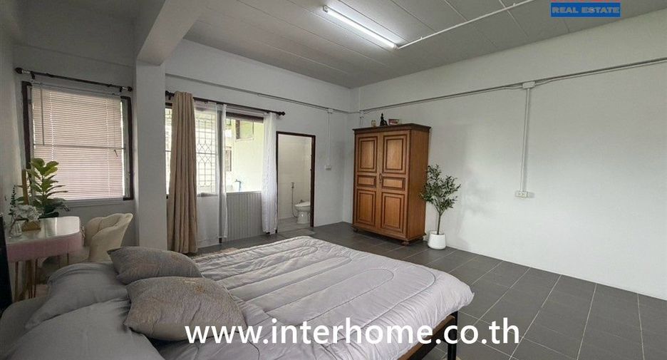 For sale 1 bed condo in Min Buri, Bangkok