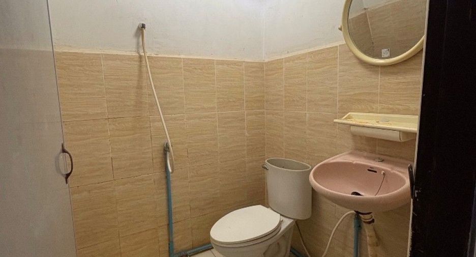 For sale 2 bedrooms townhouse in Phanom Sarakham, Chachoengsao