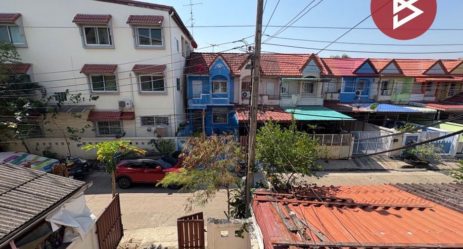 For sale 2 bedrooms townhouse in Phanom Sarakham, Chachoengsao