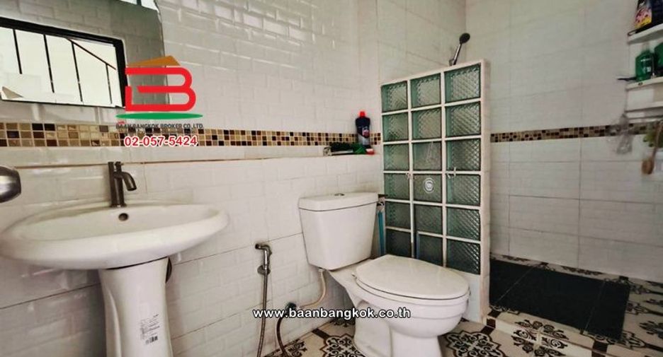 For sale 2 bedrooms retail Space in Mueang Nonthaburi, Nonthaburi
