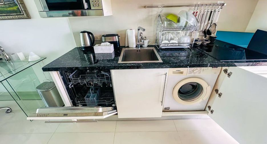 For sale 1 bed condo in Bang Lamung, Chonburi