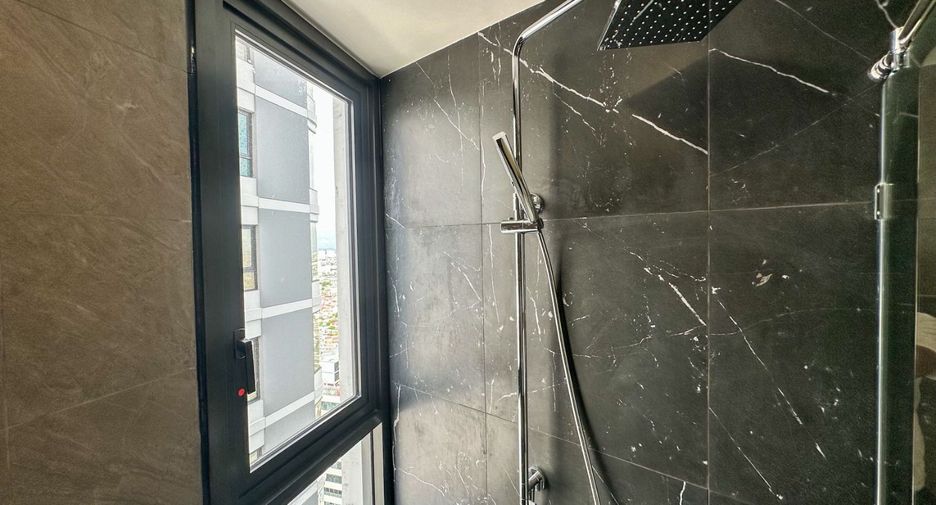 For rent 2 bedrooms condo in Bang Na, Bangkok