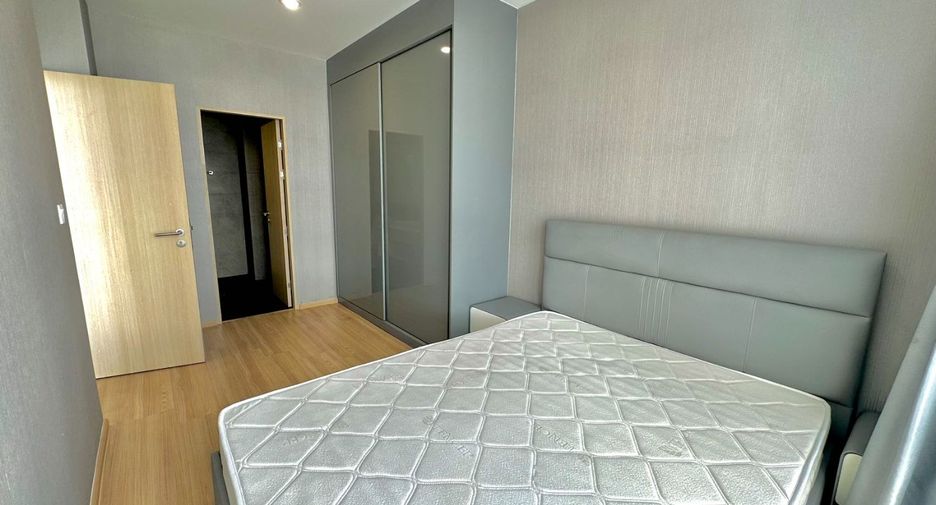 For rent 2 bedrooms condo in Bang Na, Bangkok