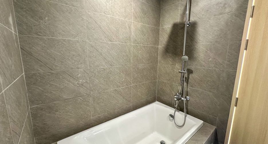 For rent 2 bedrooms condo in Bang Na, Bangkok