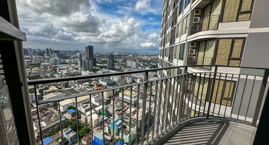 For rent 2 bedrooms condo in Bang Na, Bangkok