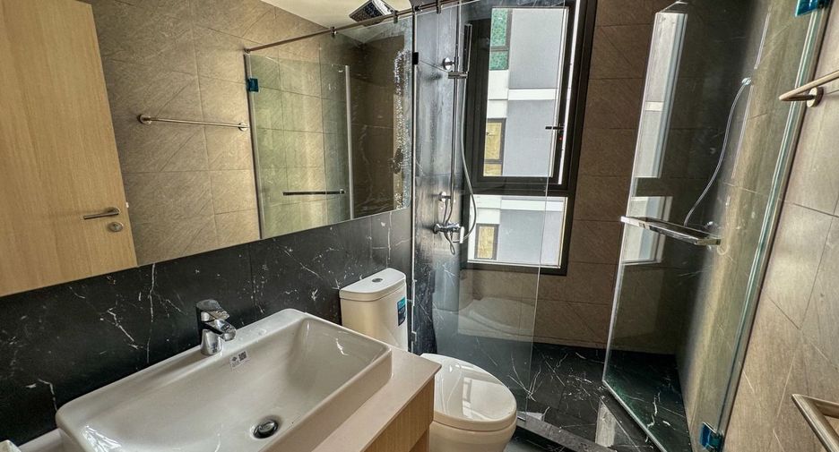 For rent 2 bedrooms condo in Bang Na, Bangkok