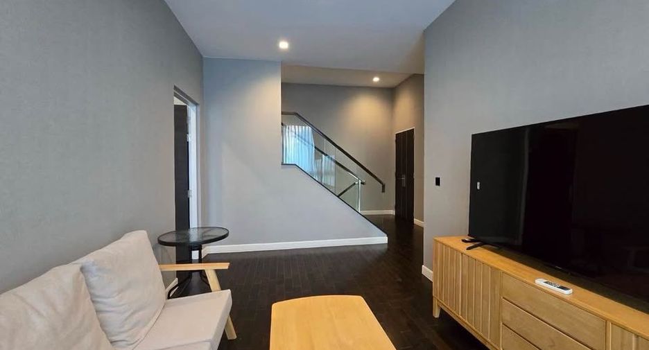 Haus zur Miete mit 4 Zimmer in Suan Luang, Bangkok