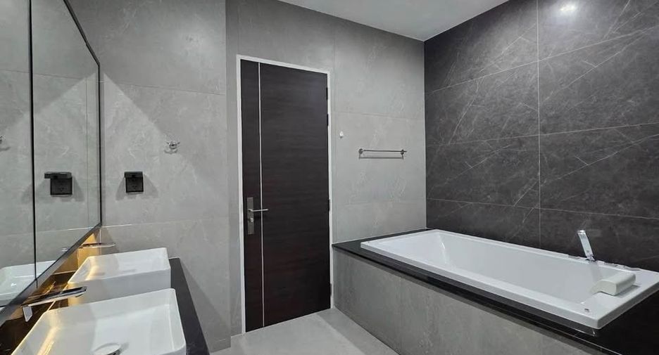 Haus zur Miete mit 4 Zimmer in Suan Luang, Bangkok