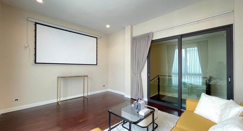 For rent 5 bedrooms house in Bang Sue, Bangkok