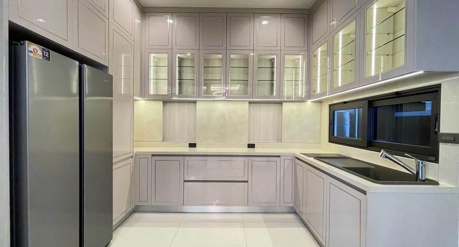 For rent 5 bedrooms house in Bang Sue, Bangkok