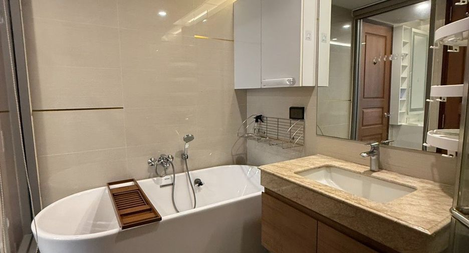For rent 2 ベッドルーム condo in Huai Khwang, Bangkok