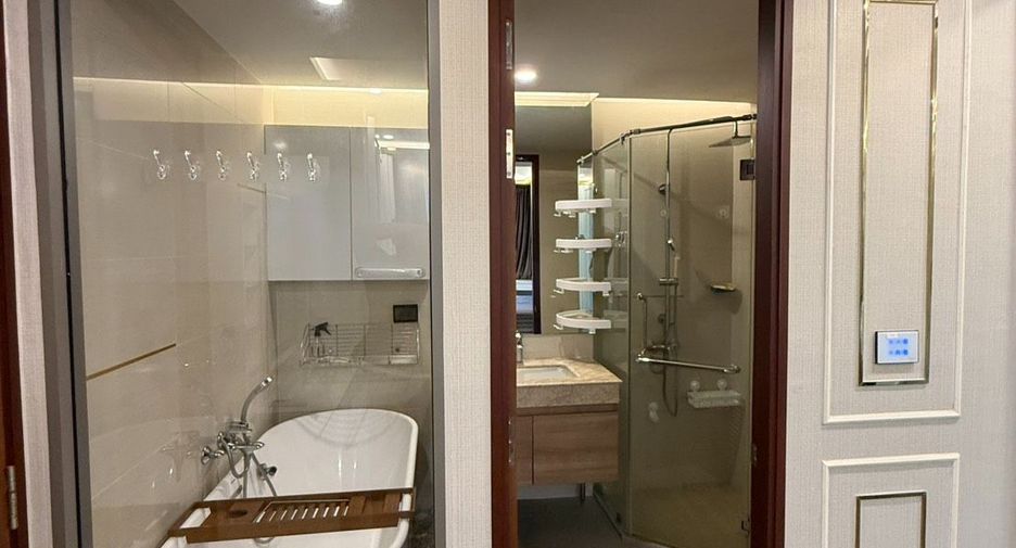 For rent 2 ベッドルーム condo in Huai Khwang, Bangkok