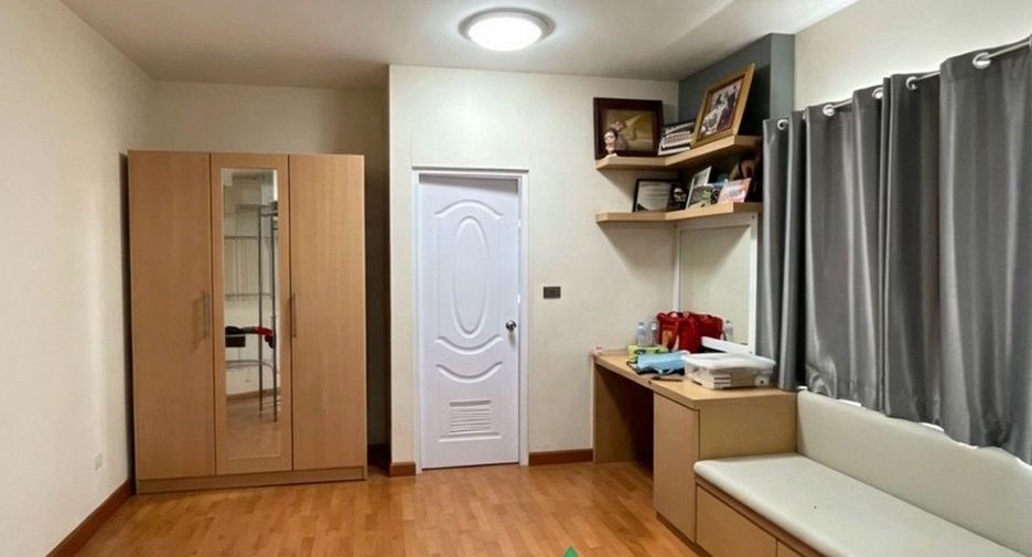 Haus zum Kauf mit 3 Zimmer in Pak Kret, Nonthaburi