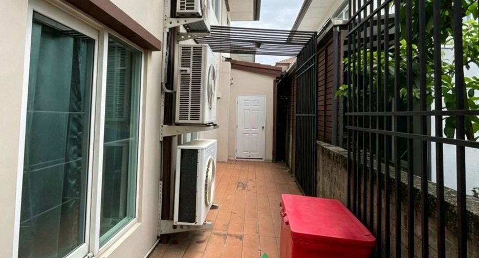 Haus zum Kauf mit 3 Zimmer in Pak Kret, Nonthaburi