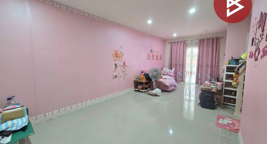 For sale 3 bedrooms townhouse in Phra Samut Chedi, Samut Prakan