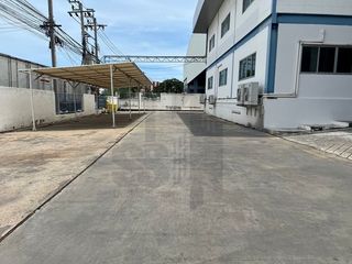For rent 4 bedrooms warehouse in Bang Phli, Samut Prakan
