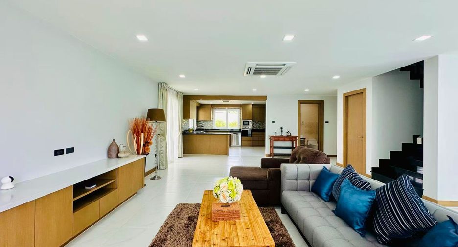For sale 4 bedrooms house in Bang Lamung, Chonburi