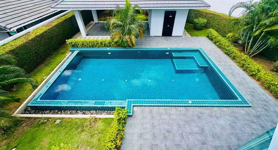 For sale 4 bedrooms house in Bang Lamung, Chonburi
