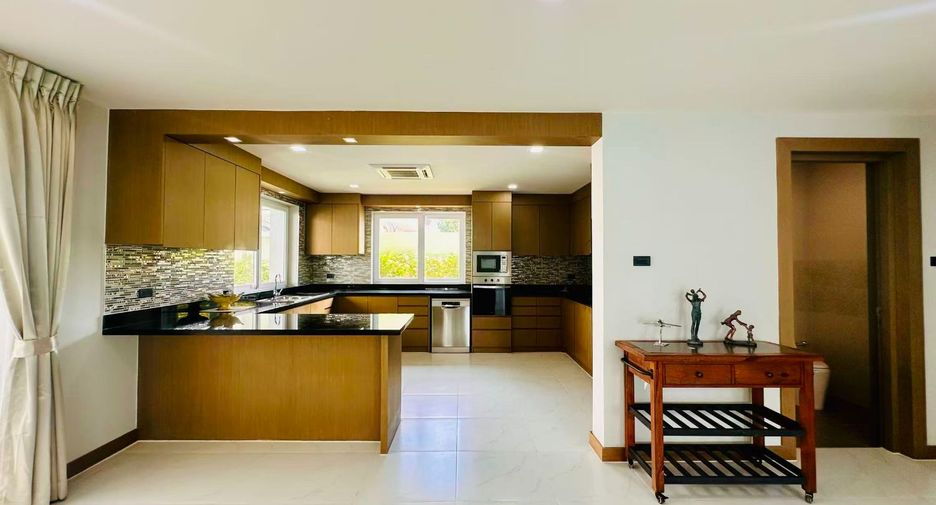 For sale 4 bedrooms house in Bang Lamung, Chonburi