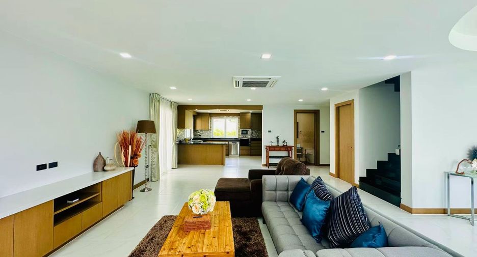 For sale 4 bedrooms house in Bang Lamung, Chonburi