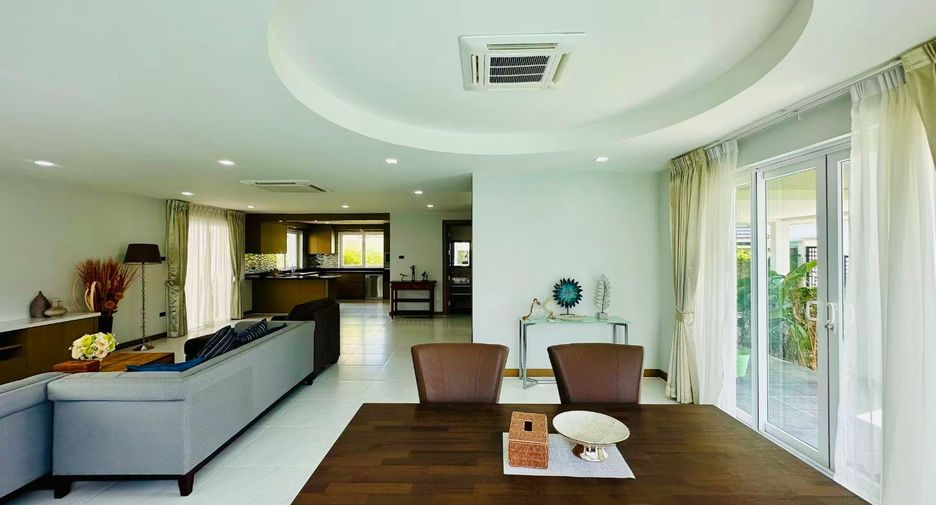 For sale 4 bedrooms house in Bang Lamung, Chonburi