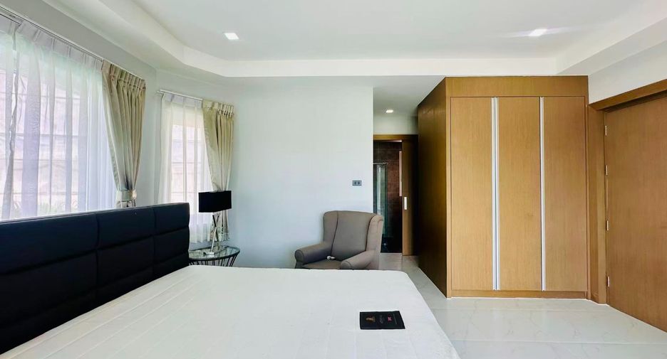 For sale 4 bedrooms house in Bang Lamung, Chonburi