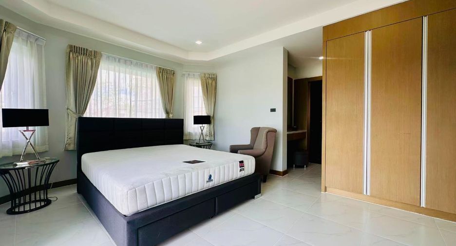 For sale 4 bedrooms house in Bang Lamung, Chonburi