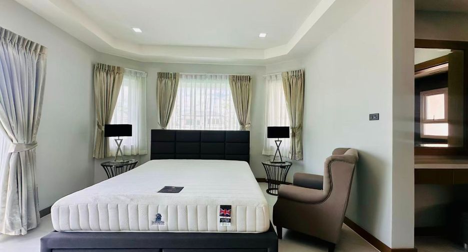 For sale 4 bedrooms house in Bang Lamung, Chonburi