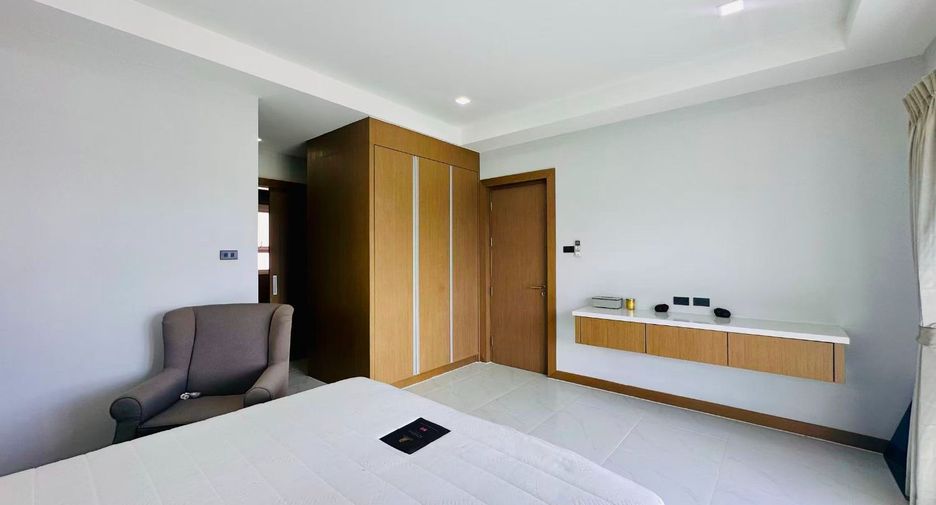 For sale 4 bedrooms house in Bang Lamung, Chonburi