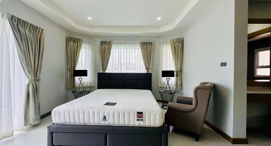 For sale 4 bedrooms house in Bang Lamung, Chonburi