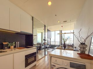 For sale 1 bed condo in Phaya Thai, Bangkok