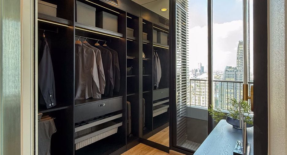 For sale 1 bed condo in Phaya Thai, Bangkok