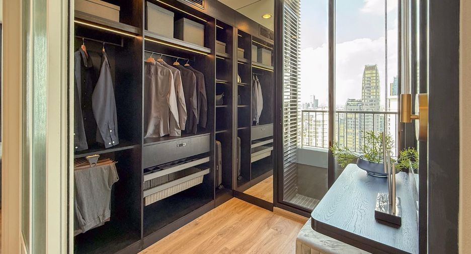 For sale 1 bed condo in Phaya Thai, Bangkok