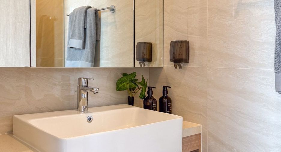 For sale 1 bed condo in Phaya Thai, Bangkok