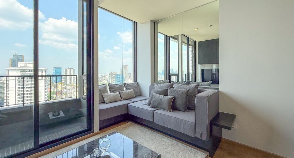 For sale 1 bed condo in Phaya Thai, Bangkok