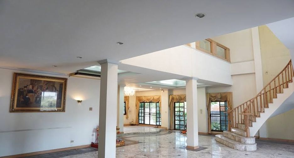 Casa en venta de 10 habitaciones en Chatuchak, Bangkok