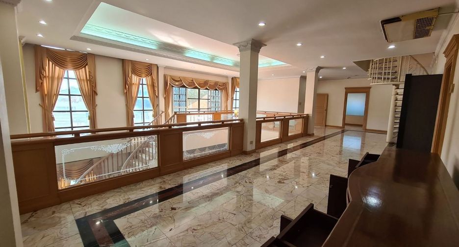 Casa en venta de 10 habitaciones en Chatuchak, Bangkok