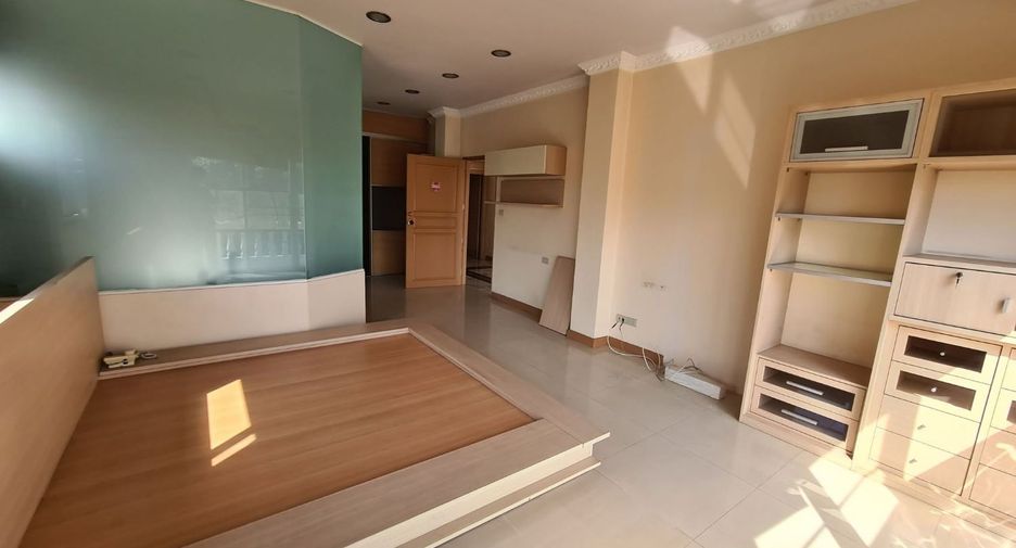 Casa en venta de 10 habitaciones en Chatuchak, Bangkok