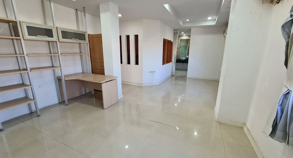 Casa en venta de 10 habitaciones en Chatuchak, Bangkok