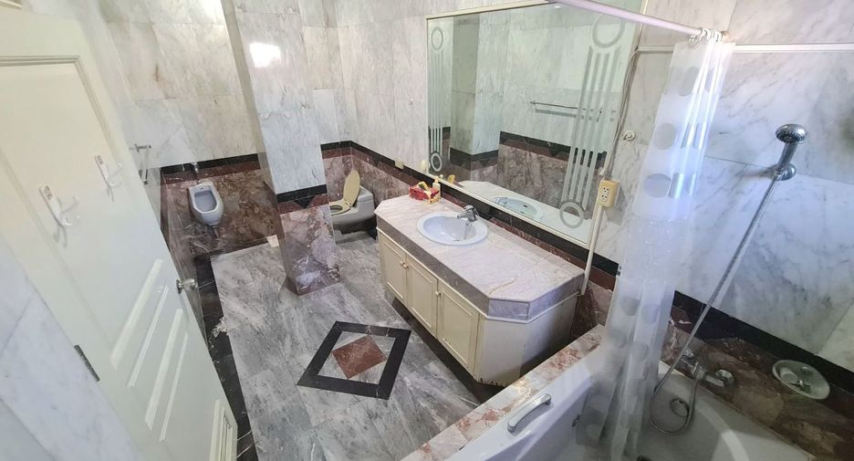 Casa en venta de 10 habitaciones en Chatuchak, Bangkok