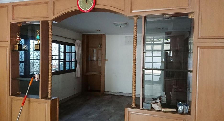 Casa en venta de 10 habitaciones en Chatuchak, Bangkok