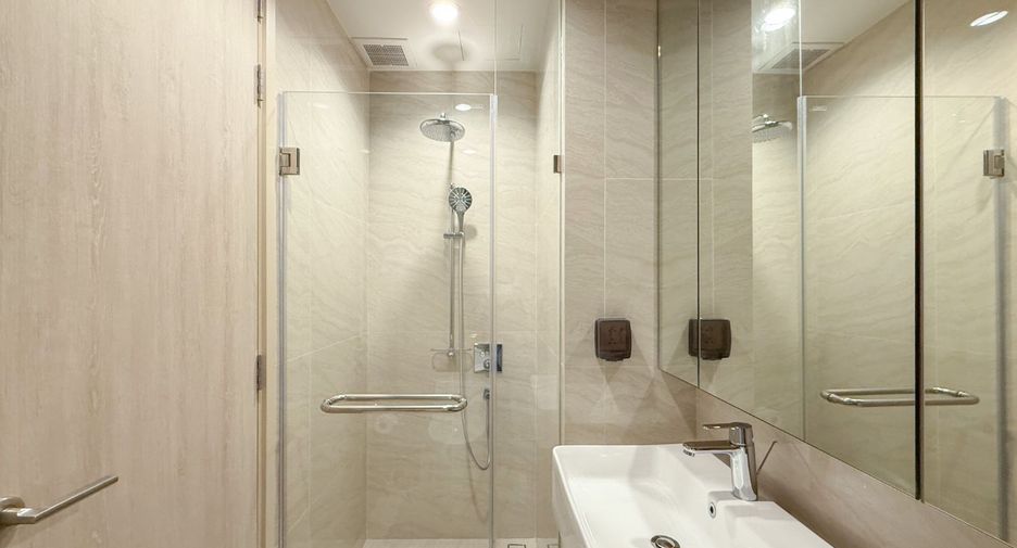 For sale 1 bed condo in Phaya Thai, Bangkok
