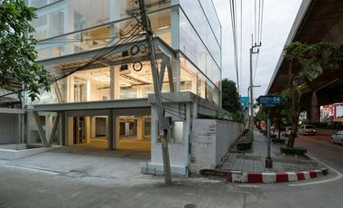 Local comercial en alquiler y en venta en Suan Luang, Bangkok
