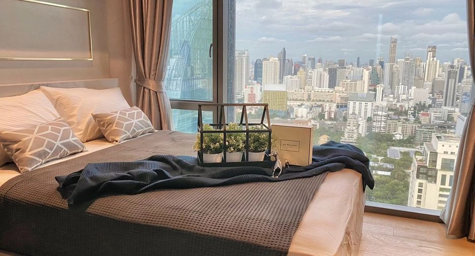 For rent 2 bedrooms condo in Pathum Wan, Bangkok