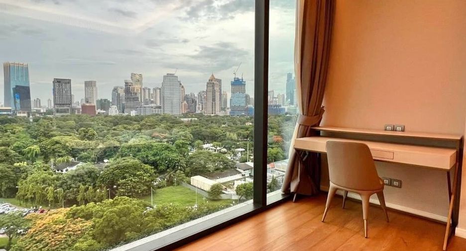 For rent 2 bedrooms condo in Pathum Wan, Bangkok