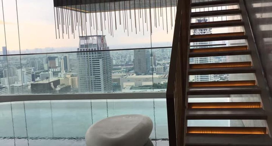 For rent 2 bedrooms condo in Pathum Wan, Bangkok